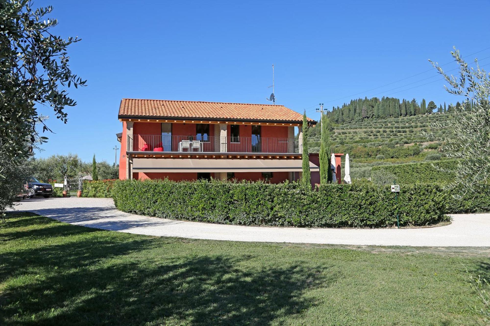 Appartamento Deluxe con 2 Camere da Letto e Balcone