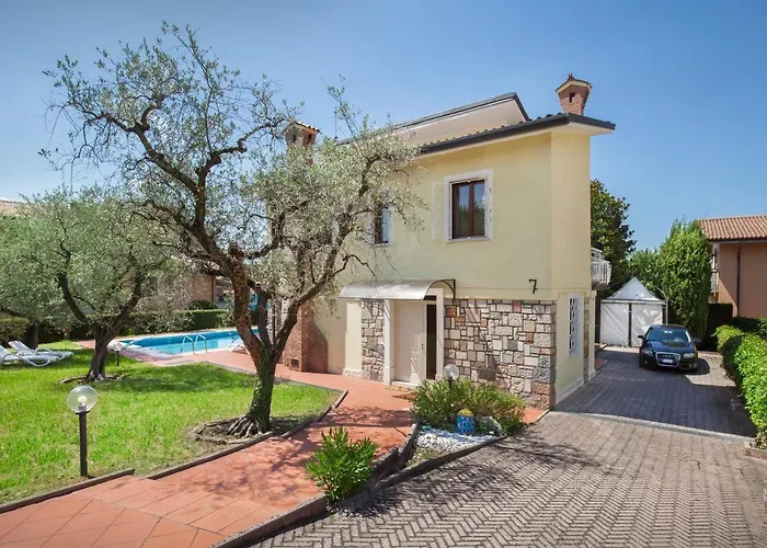 Villa Rose With Pool