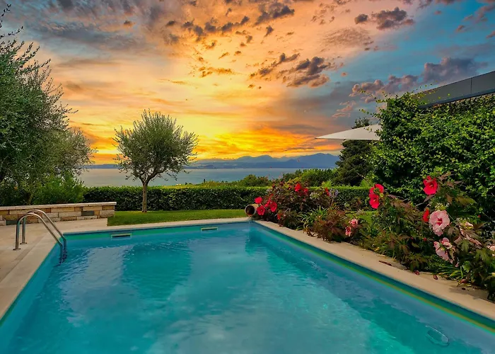 Luxury Villa Orizzonti - Regarda Travel